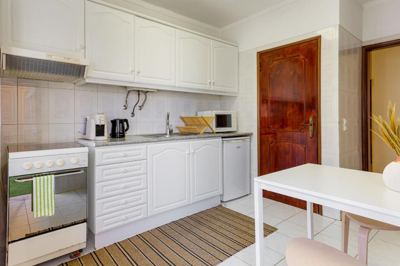1Br Infante Flat In Quarteira By Lovelystay Exterior photo