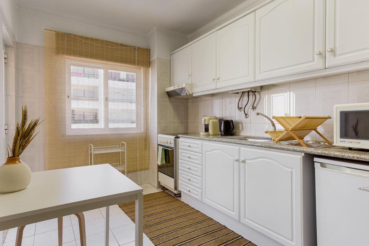1Br Infante Flat In Quarteira By Lovelystay Exterior photo